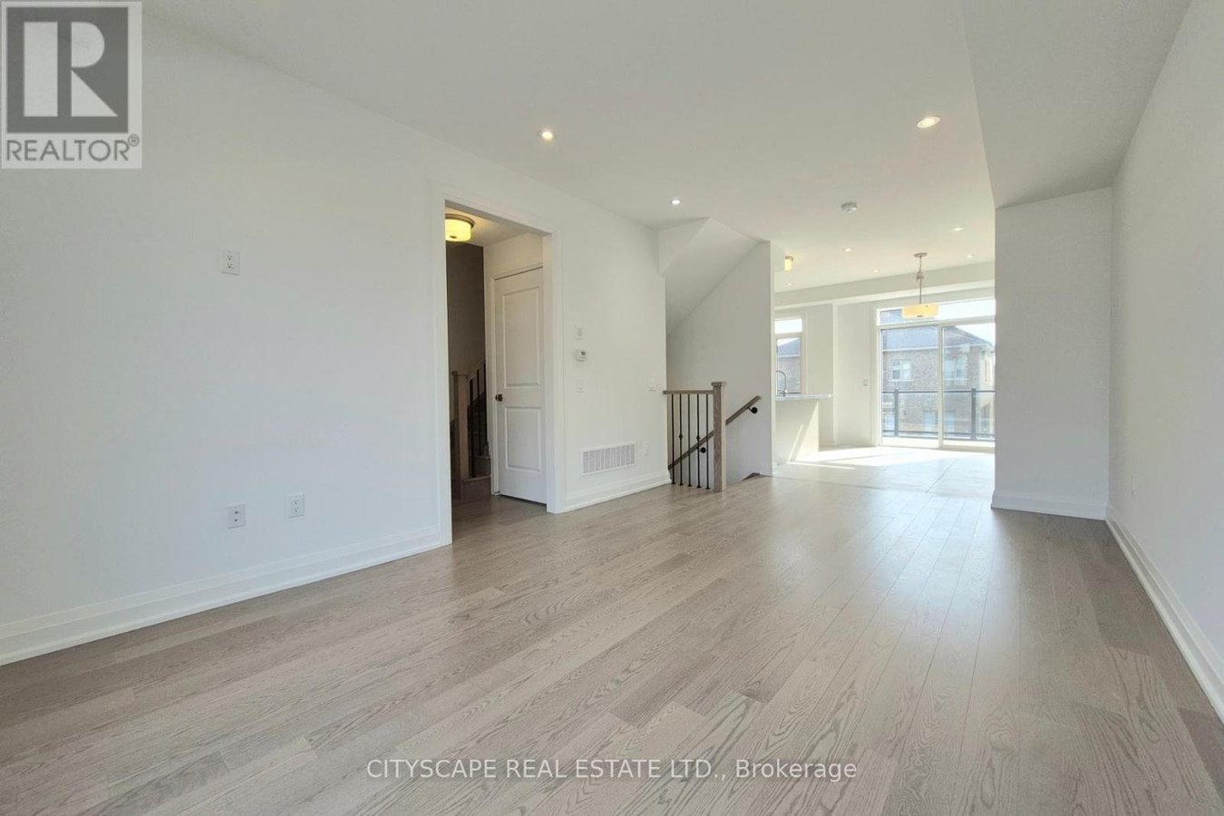 3182 SIXTH LINE - Photo 4