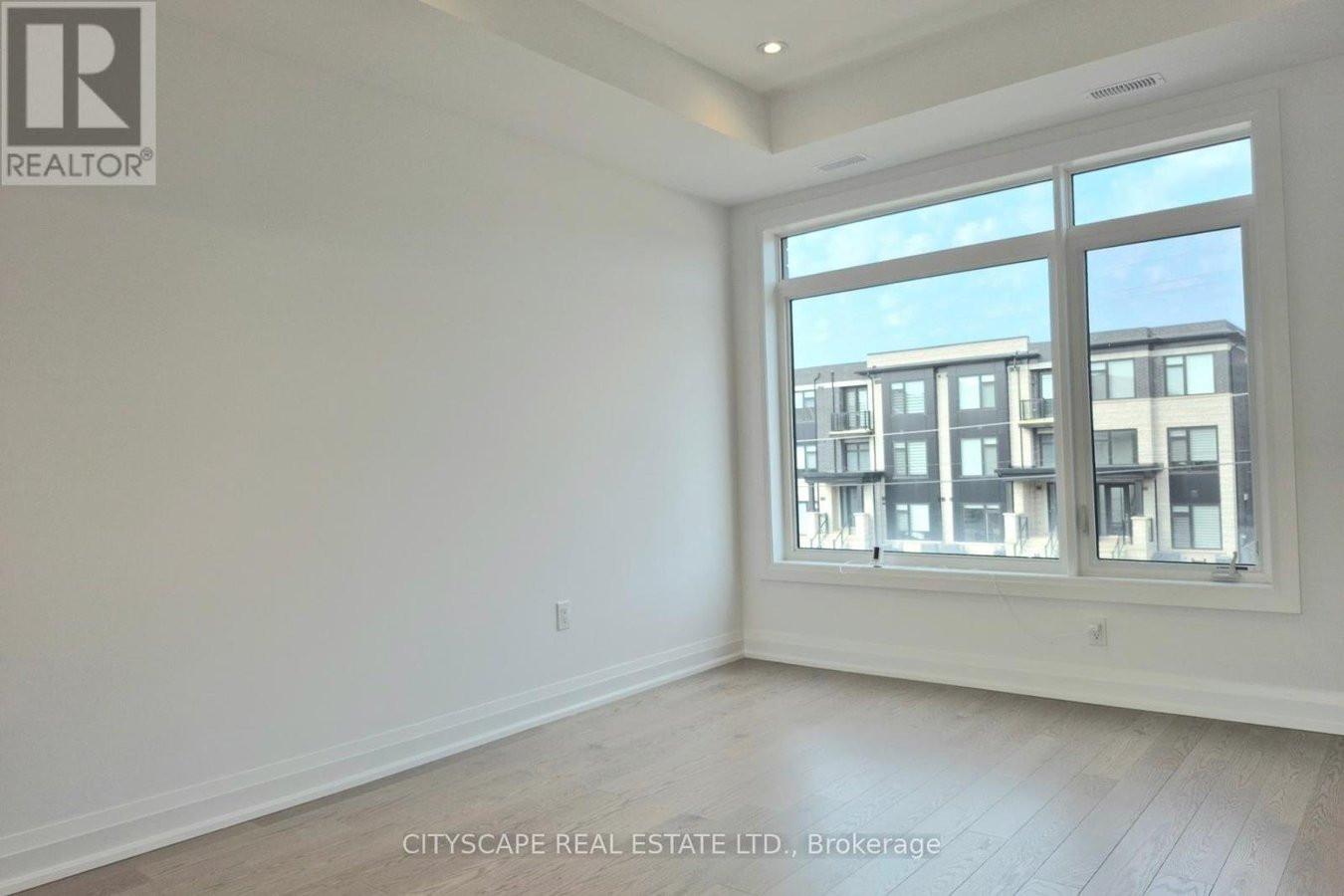 3182 SIXTH LINE - Photo 5