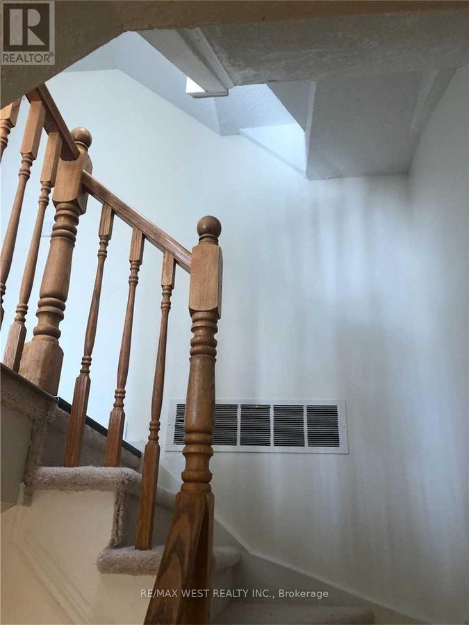8 - 2295 MARINE DRIVE - Photo 5