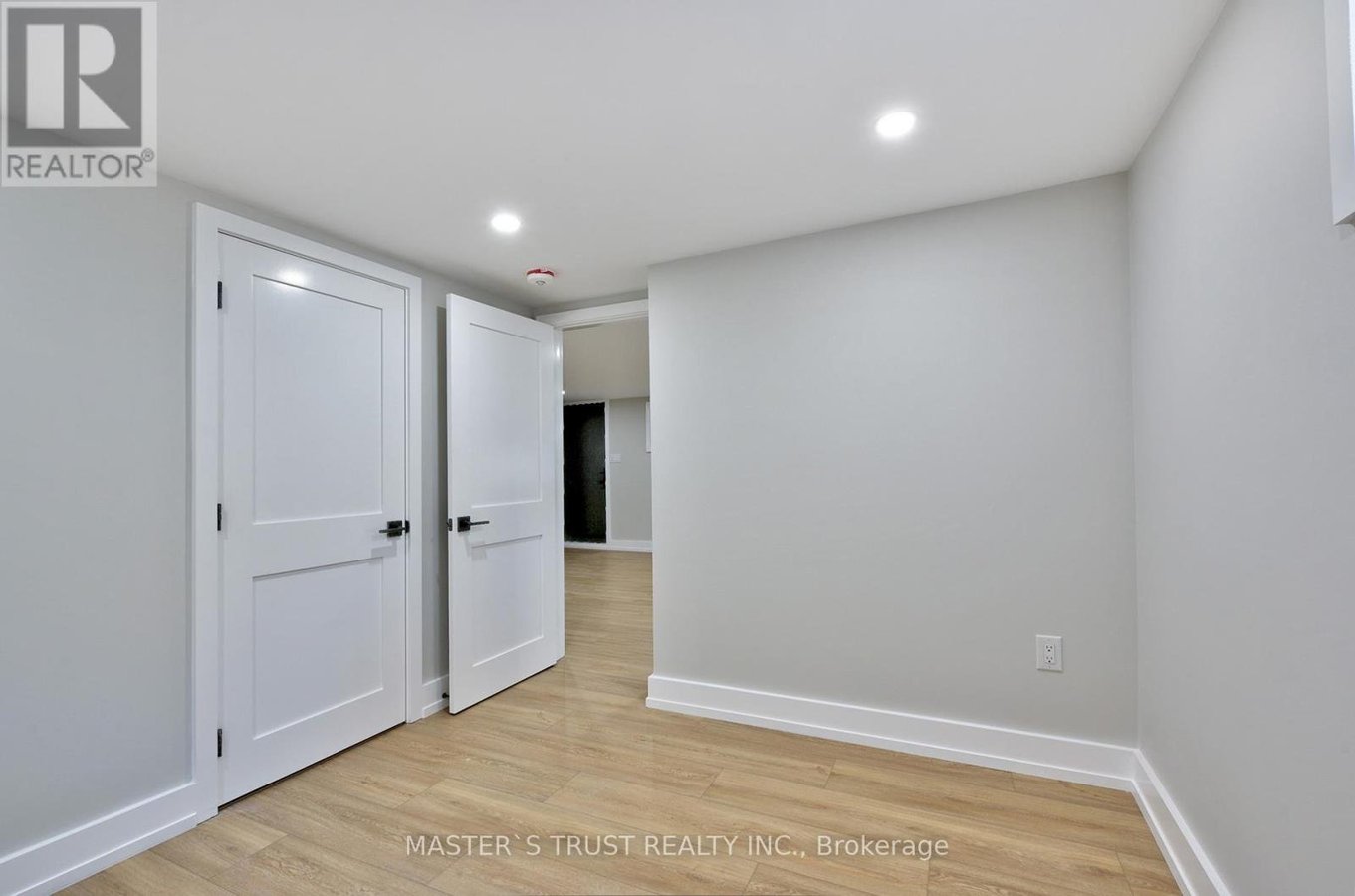 UNIT 2 - 28 FLORENCE DRIVE - Photo 8