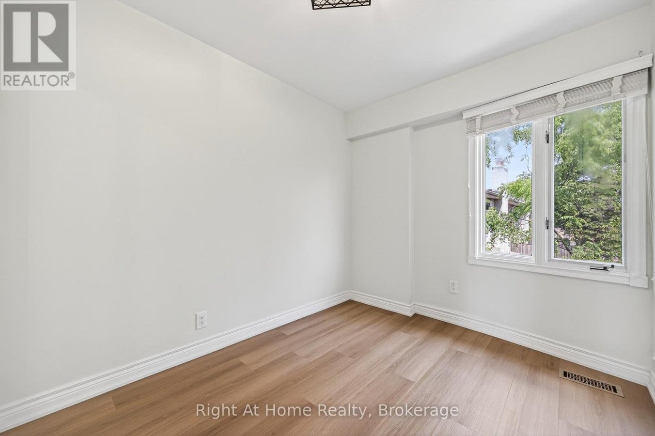 109 BRANT STREET - Photo 12