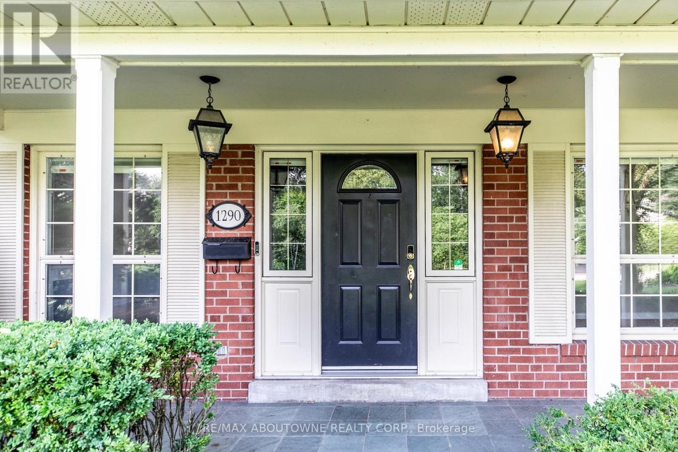 1290 BRAESIDE DRIVE - Photo 3