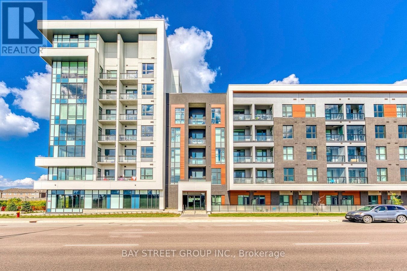 107 - 95 DUNDAS STREET W - Photo 2
