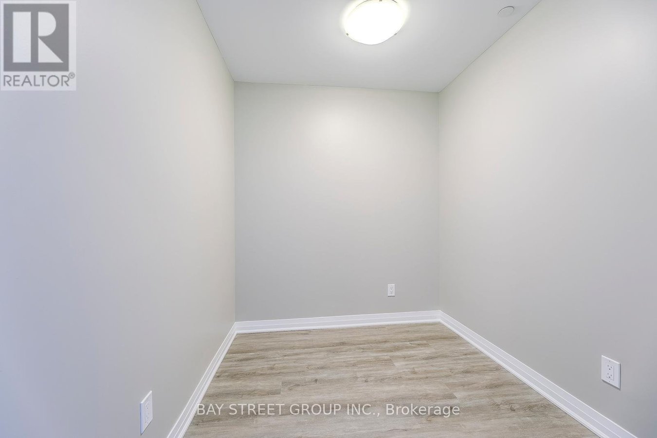 107 - 95 DUNDAS STREET W - Photo 8