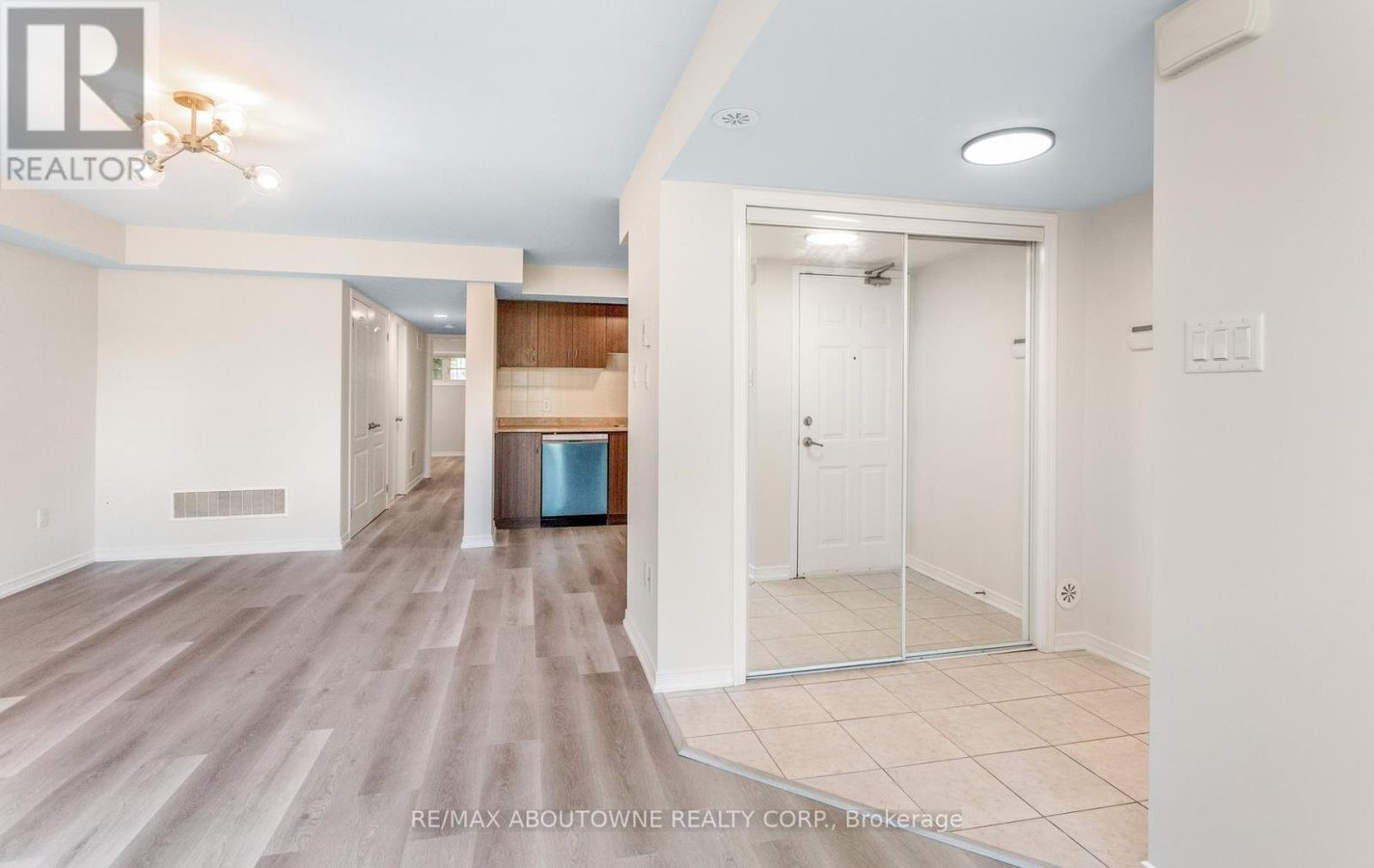 1 - 2441 GREENWICH DRIVE - Photo 14