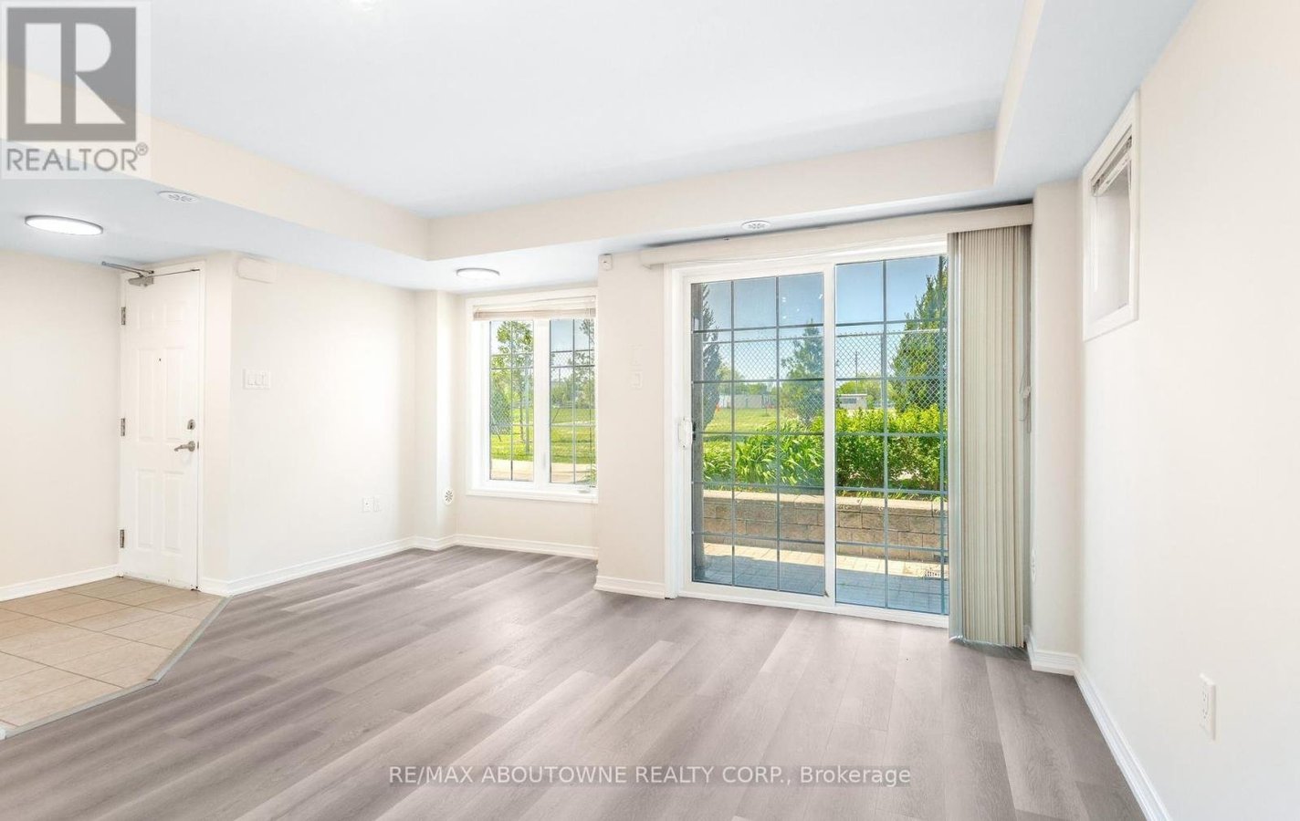 1 - 2441 GREENWICH DRIVE - Photo 18