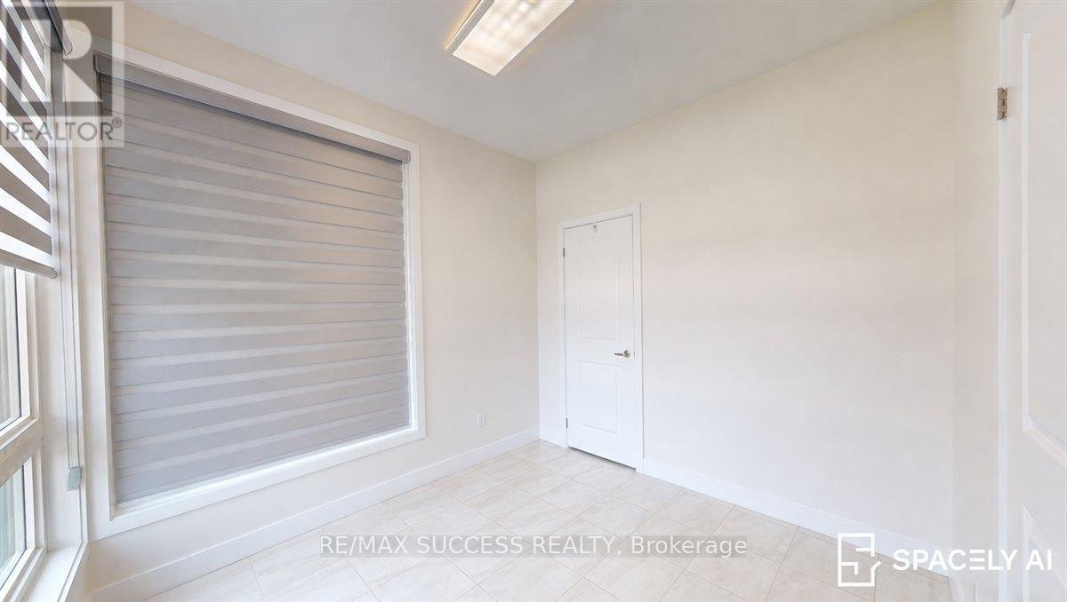 3077 WELSMAN GARDENS - Photo 6