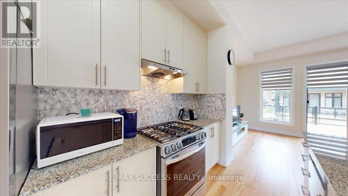 3077 WELSMAN GARDENS - Photo 17