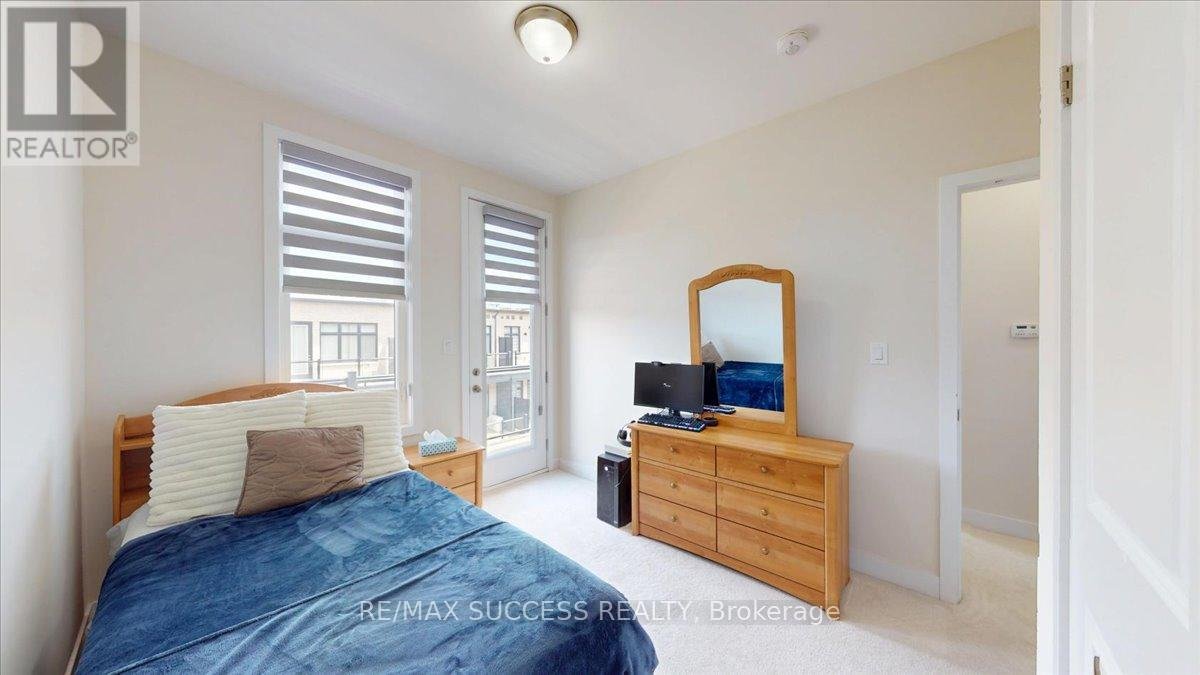3077 WELSMAN GARDENS - Photo 32