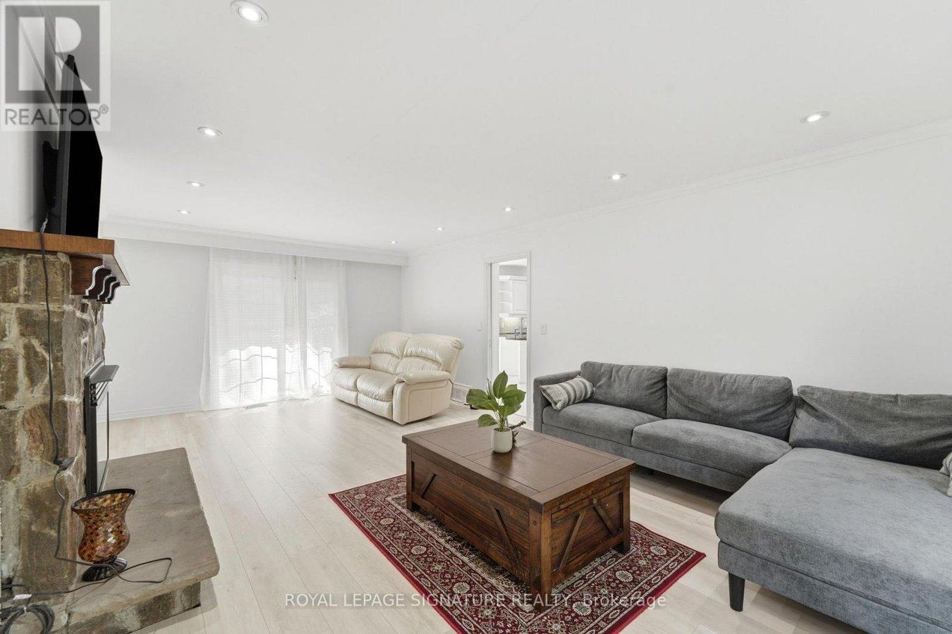 312 DALEWOOD DRIVE - Photo 7