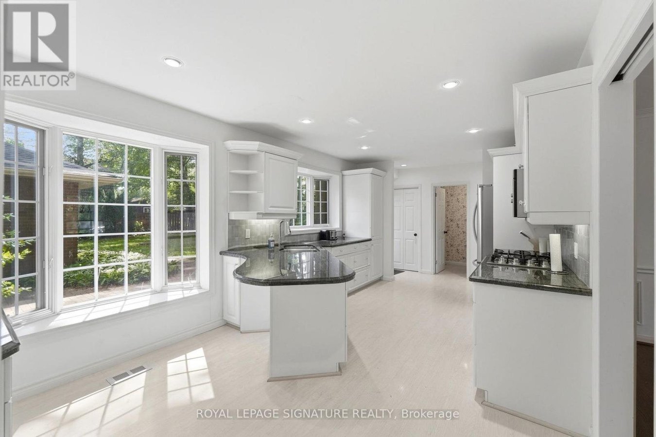 312 DALEWOOD DRIVE - Photo 9