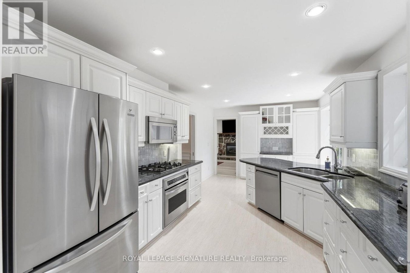 312 DALEWOOD DRIVE - Photo 10