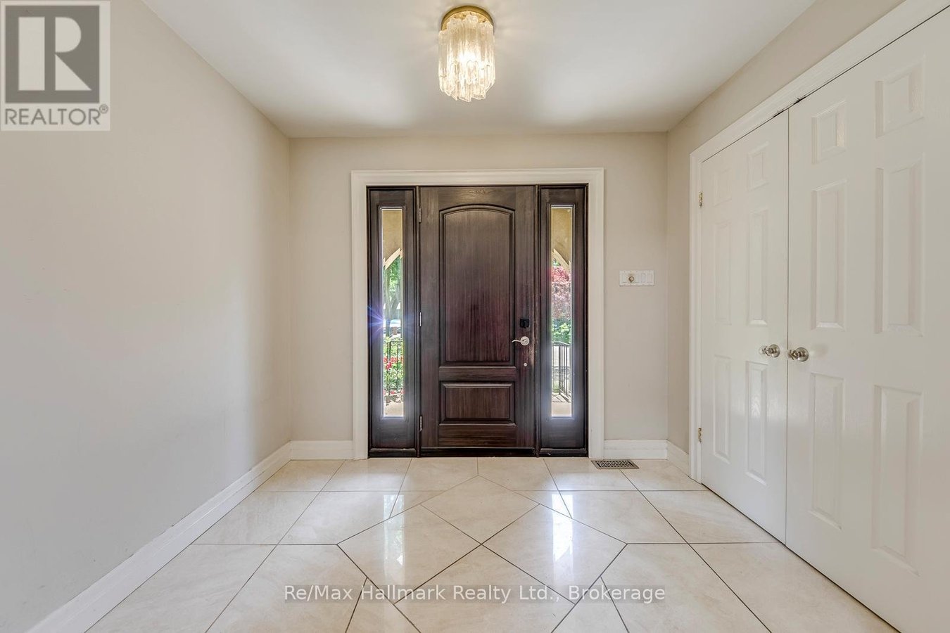 2251 BENNINGTON GATE - Photo 2