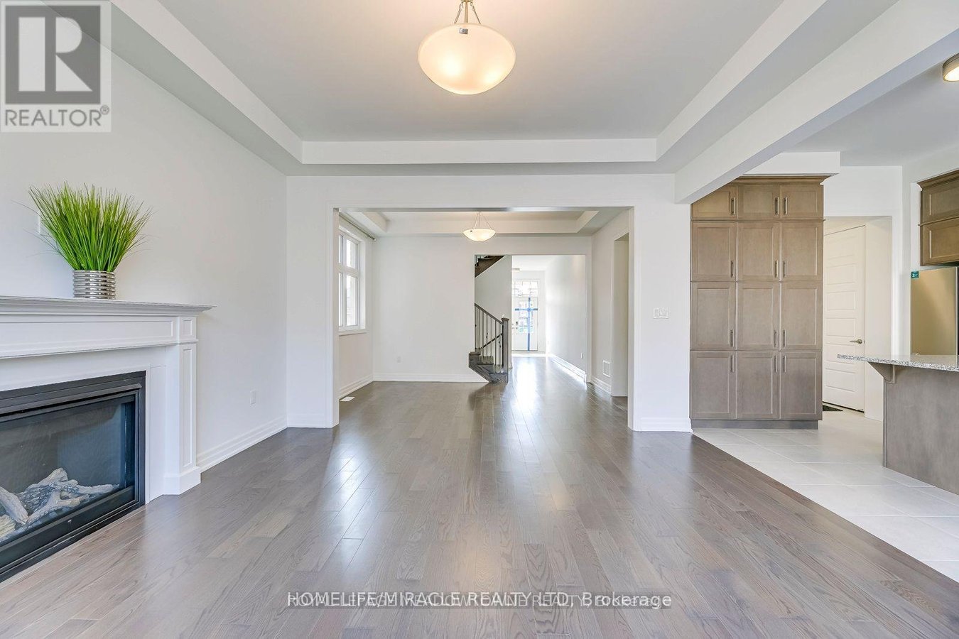 3133 MOSS GARDENS - Photo 3