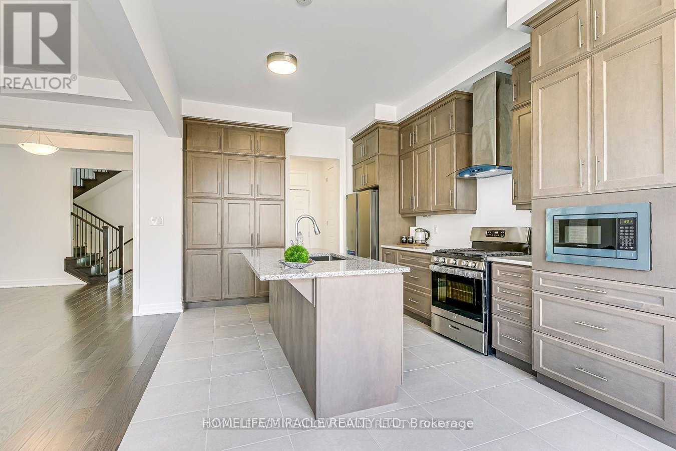 3133 MOSS GARDENS - Photo 4