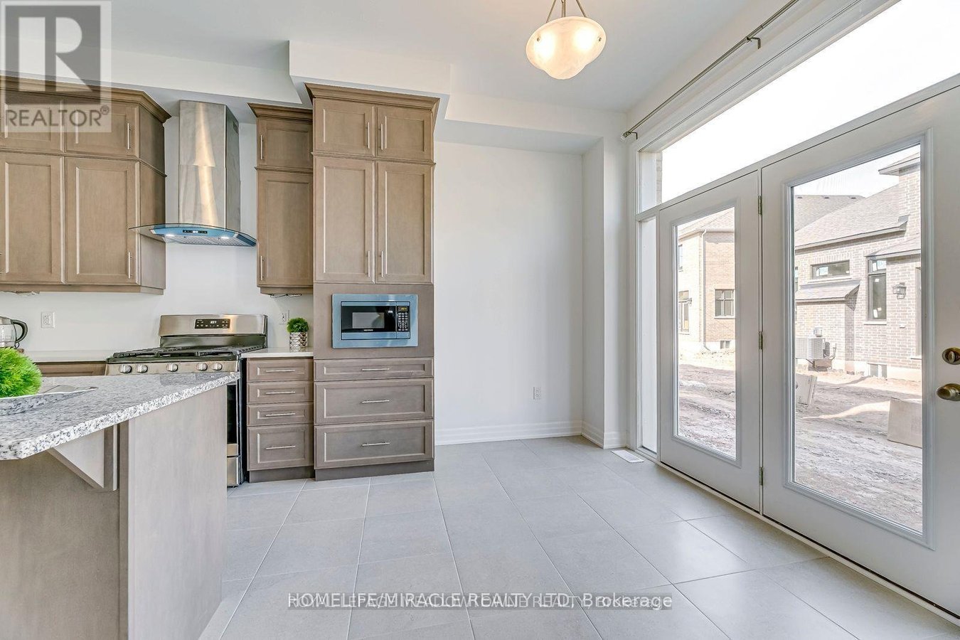 3133 MOSS GARDENS - Photo 5