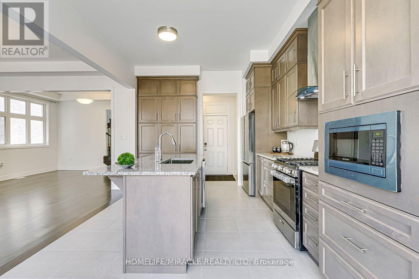 3133 MOSS GARDENS - Photo 6
