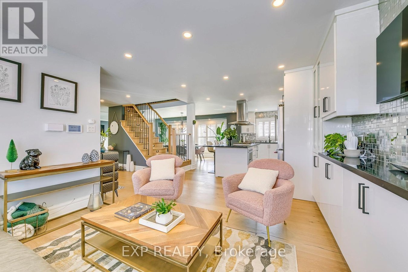 322 MARY STREET - Photo 8