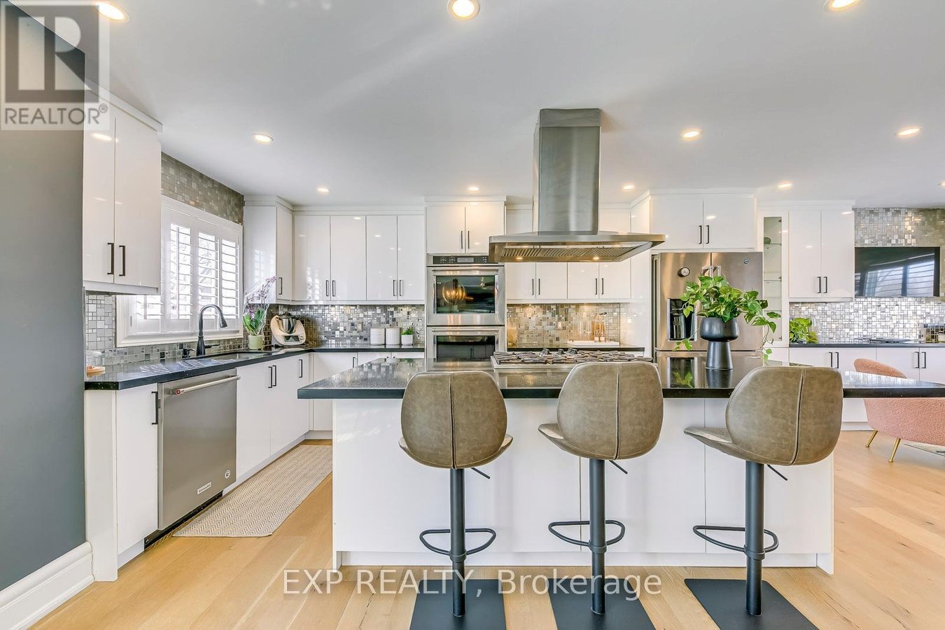 322 MARY STREET - Photo 11