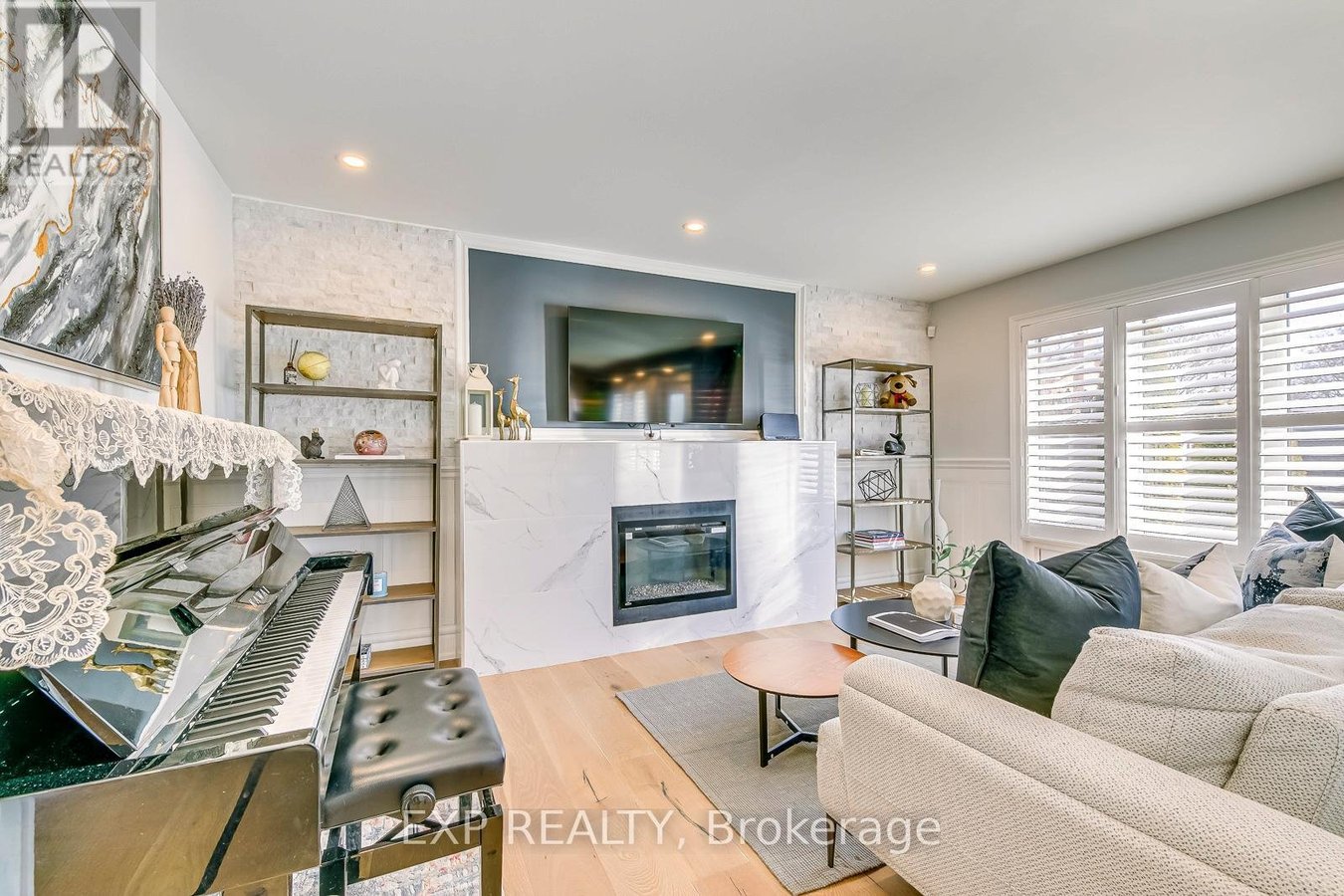 322 MARY STREET - Photo 18