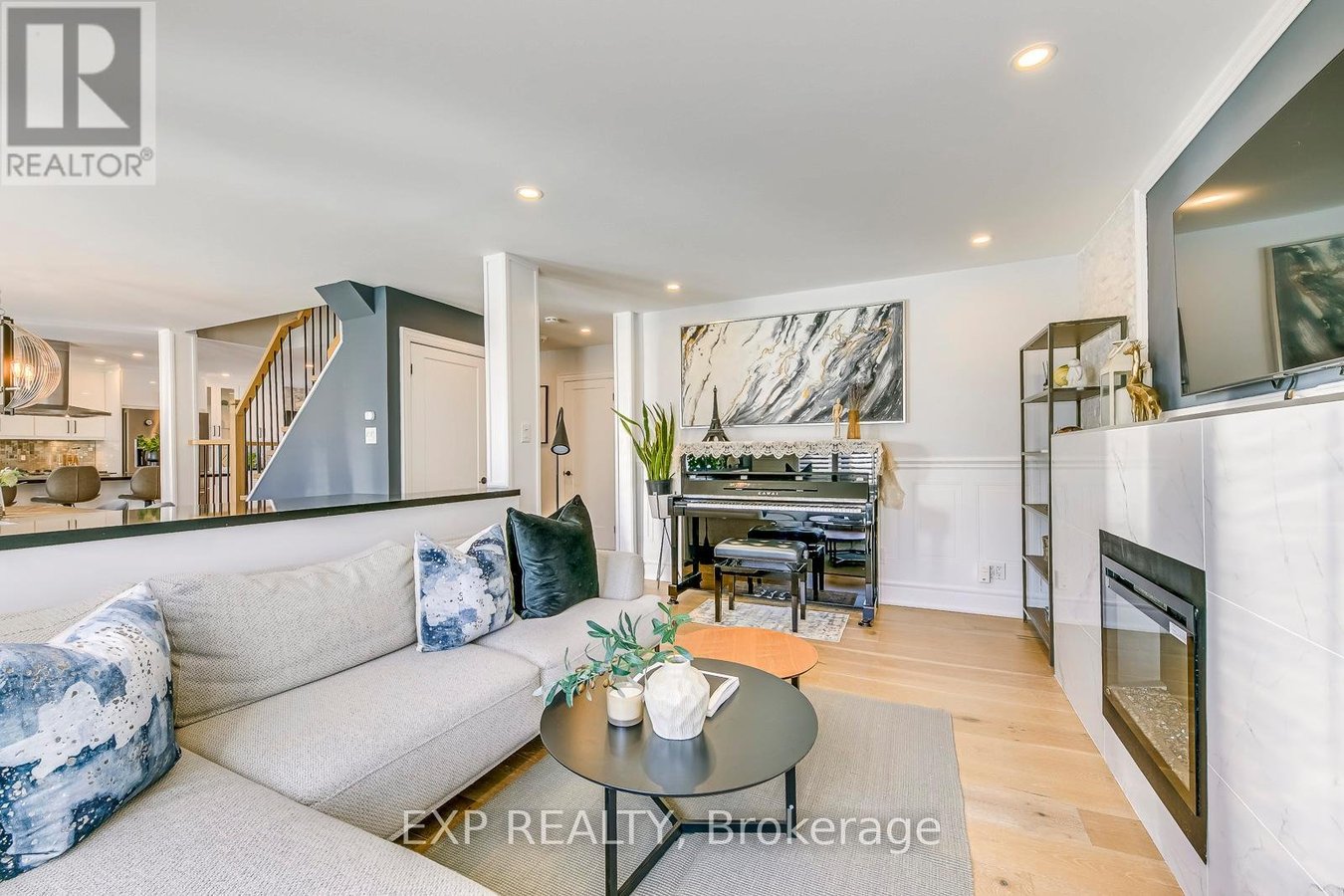 322 MARY STREET - Photo 20