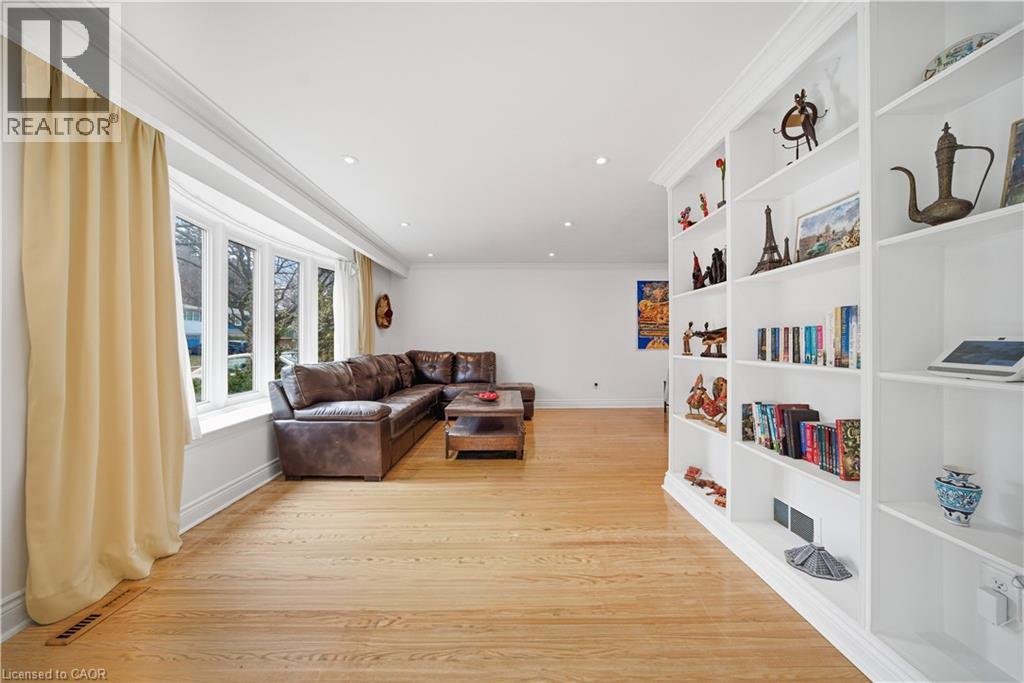 481 ANTHONY Drive - Photo 4