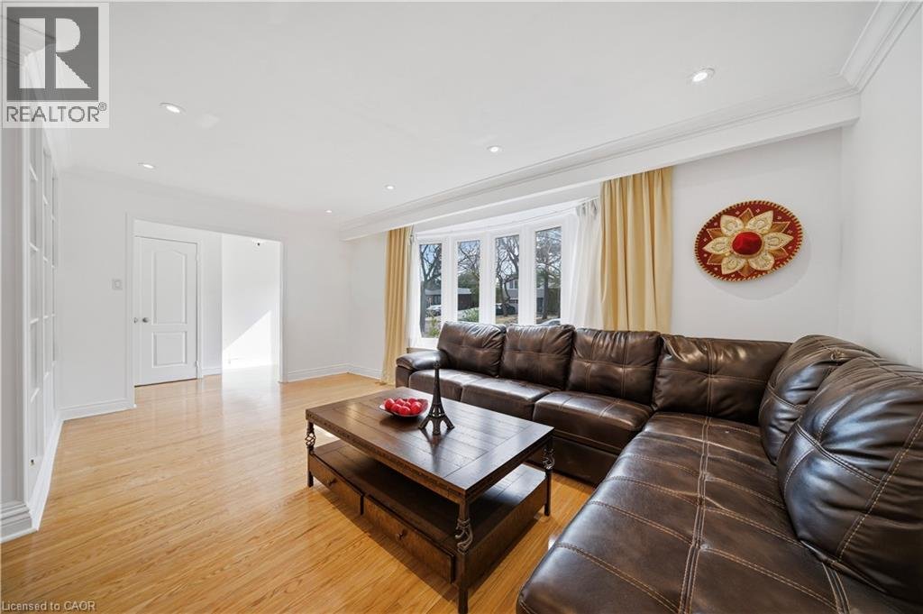481 ANTHONY Drive - Photo 5