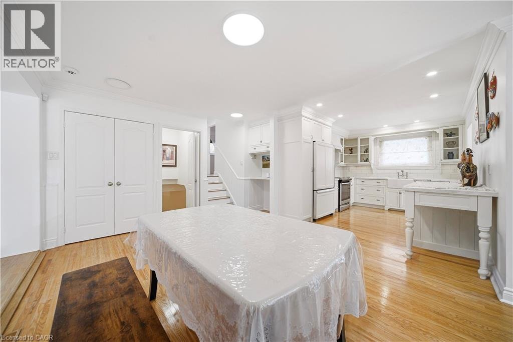 481 ANTHONY Drive - Photo 8