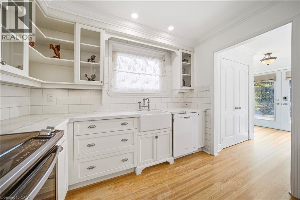 481 ANTHONY Drive - Photo 11