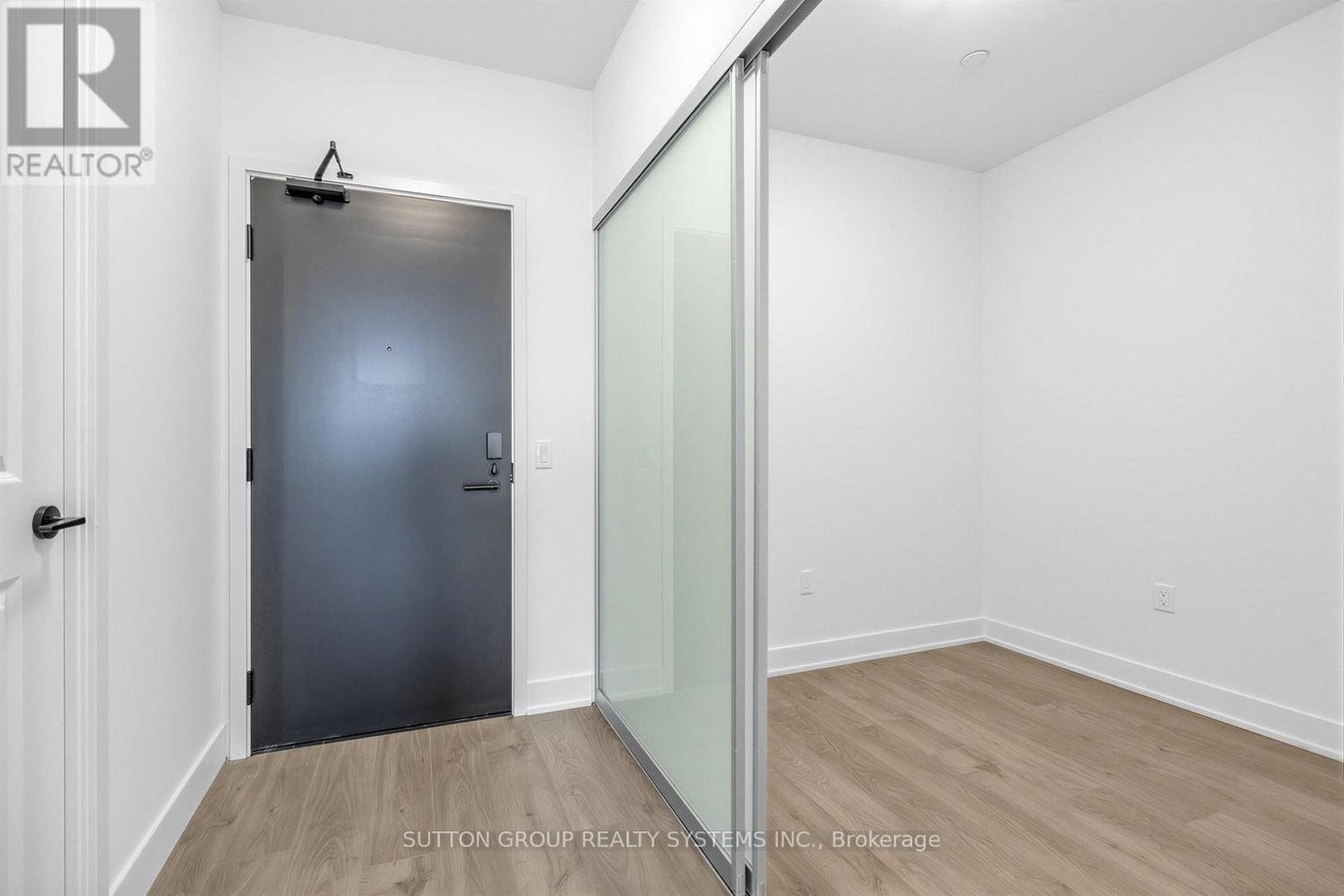 410 - 2333 KHALSA GATE - Photo 4