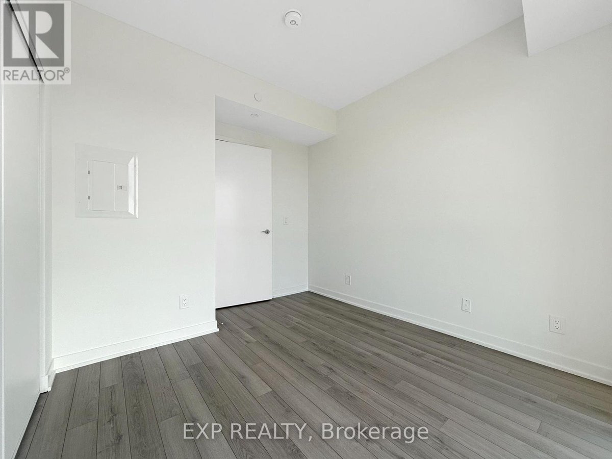 1002 - 3079 TRAFALGAR ROAD - Photo 13