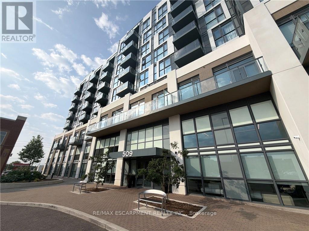 616 - 509 DUNDAS STREET W - Photo 1