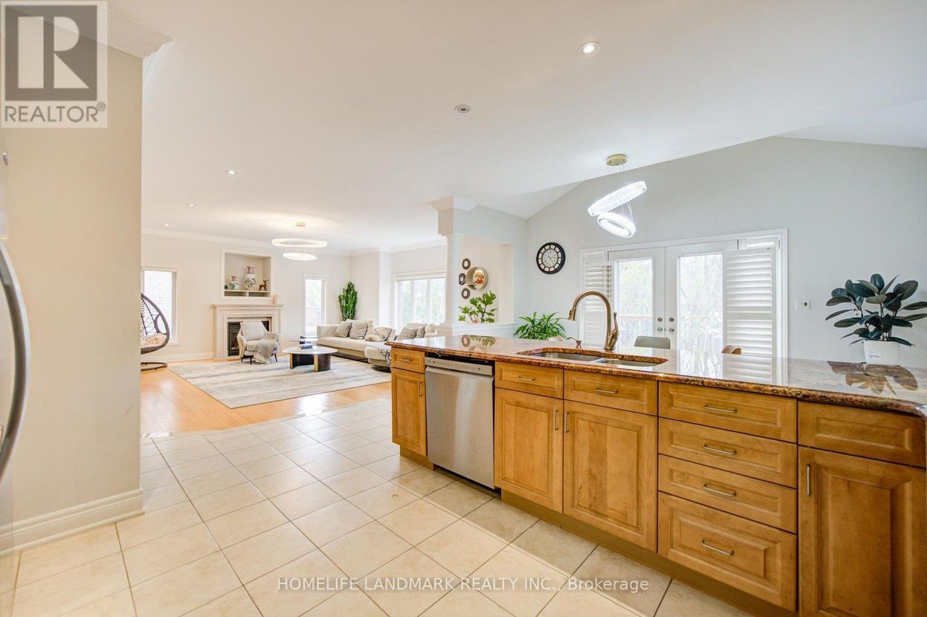 2323 AWENDA DRIVE - Photo 18