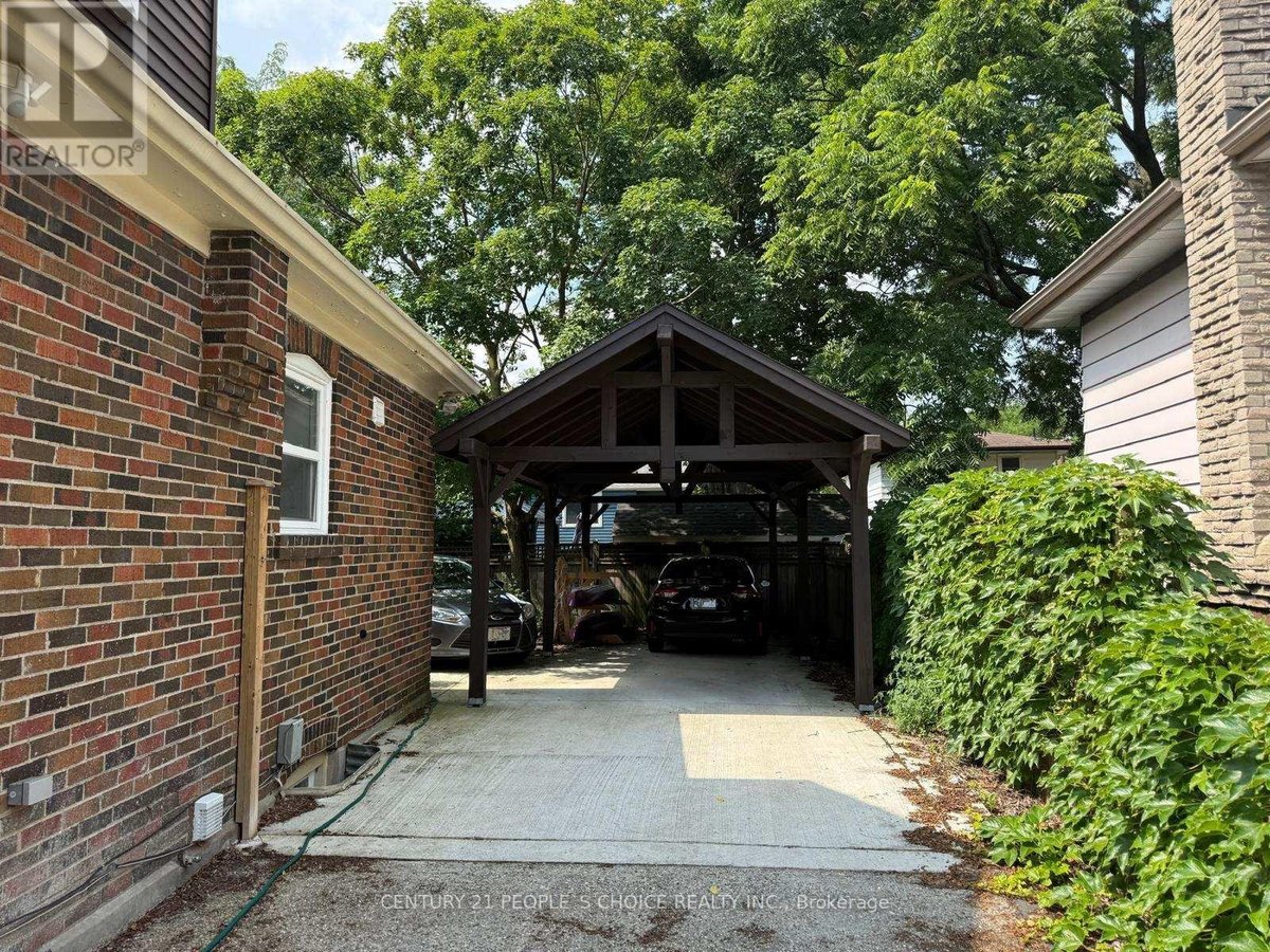 1226 OXFORD AVENUE - Photo 2