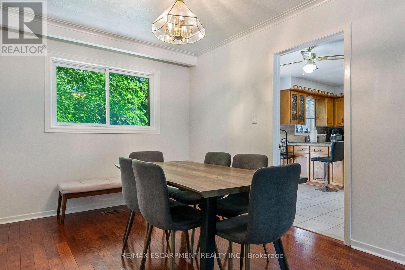 2506 YARMOUTH CRESCENT - Photo 7