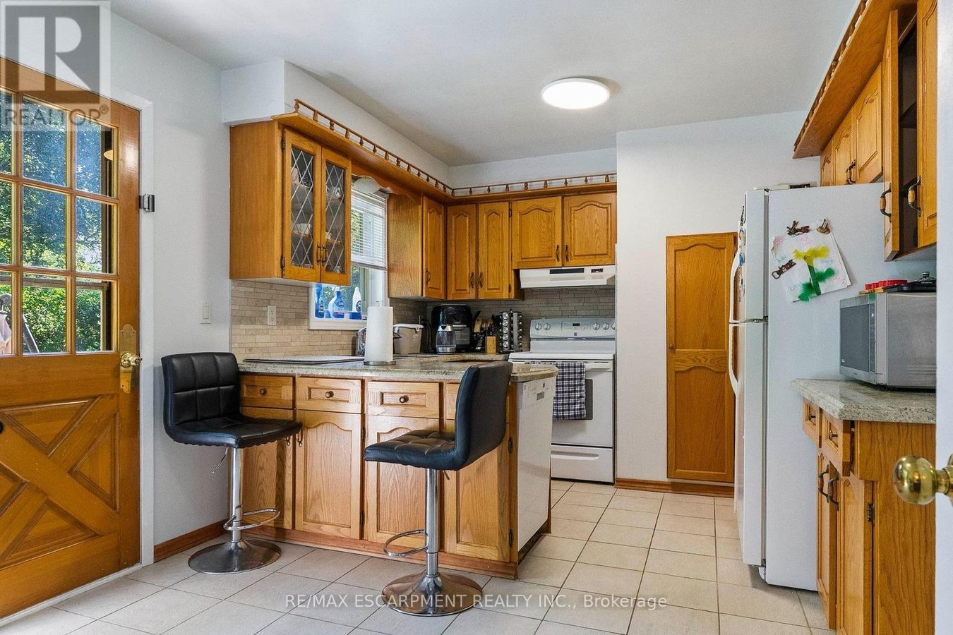 2506 YARMOUTH CRESCENT - Photo 9