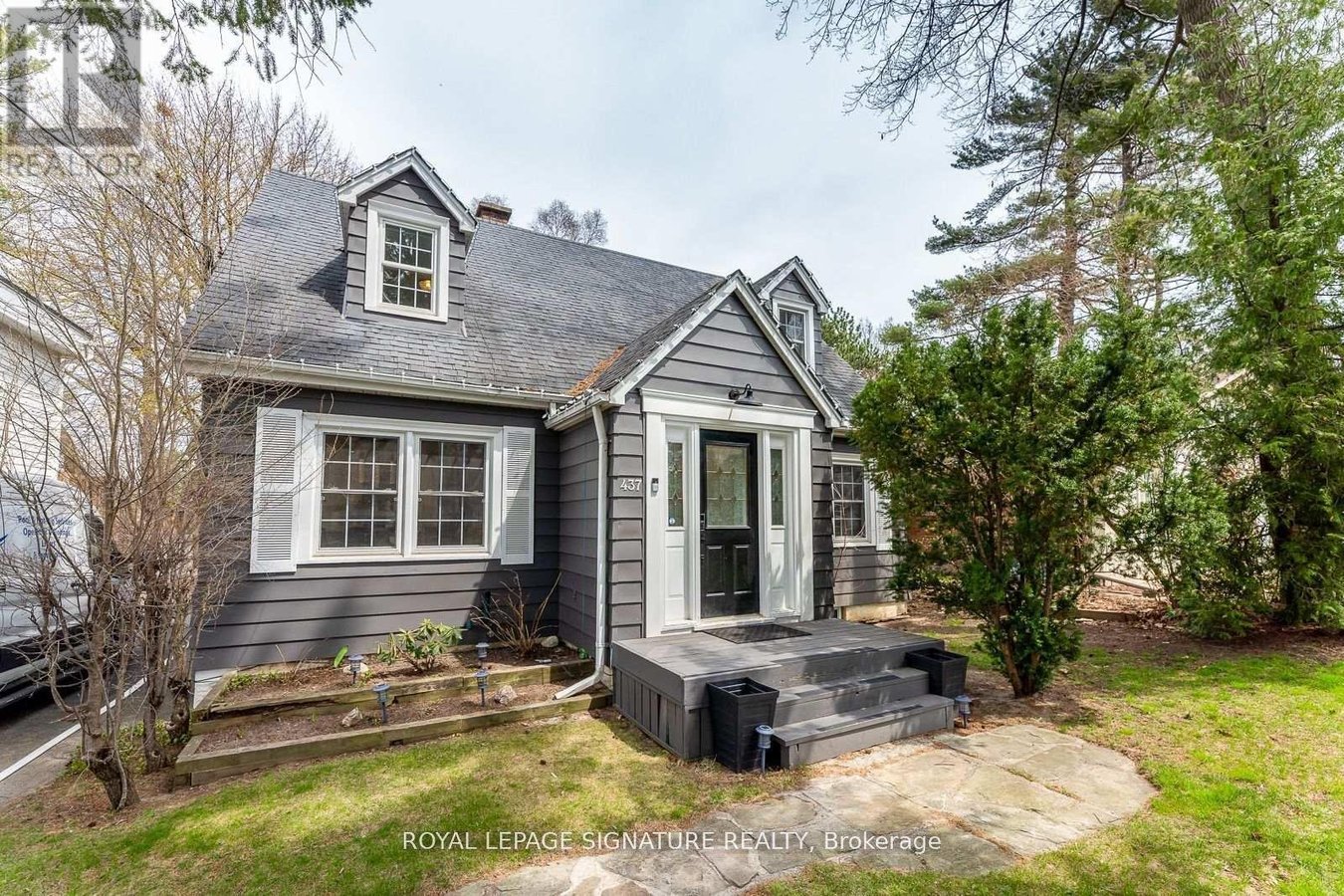 437 WATSON AVENUE - Photo 2