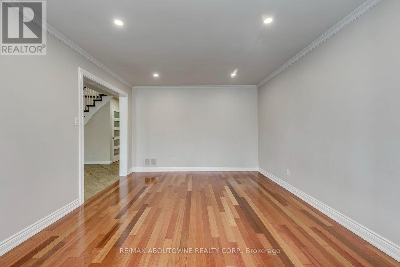 1124 NOTLEY CRESCENT - Photo 7
