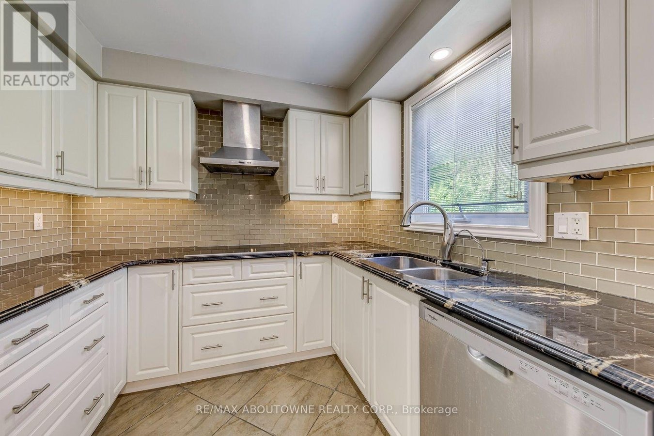 1124 NOTLEY CRESCENT - Photo 21
