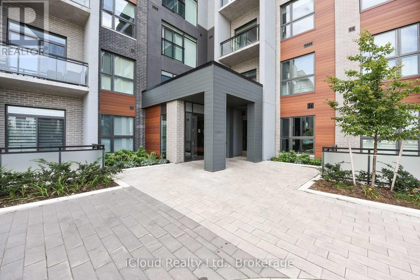 004 - 95 DUNDAS STREET - Photo 2