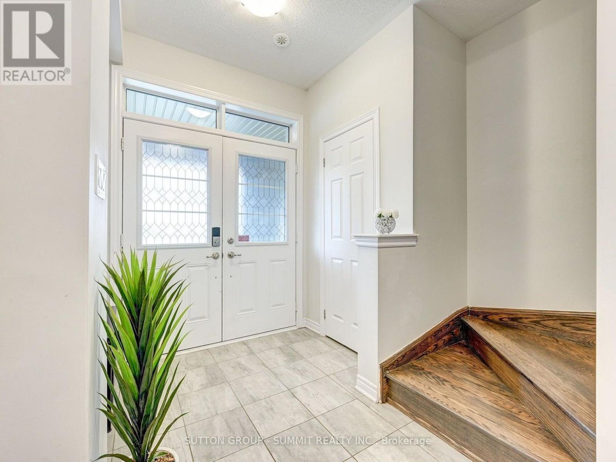 3048 GEORGE SAVAGE AVENUE - Photo 4
