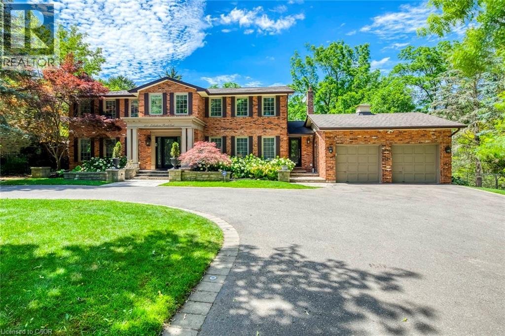 1251 LAKESHORE Road E - Photo 2