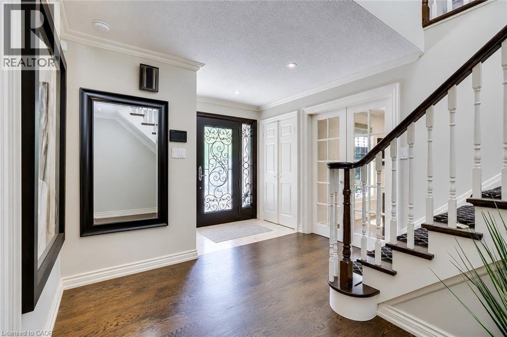 1251 LAKESHORE Road E - Photo 6
