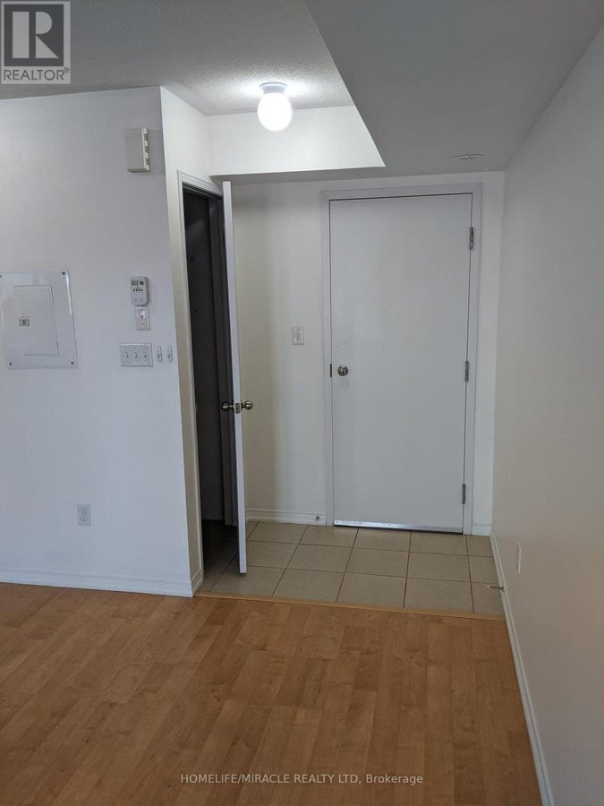 23 - 2508 POST ROAD - Photo 4