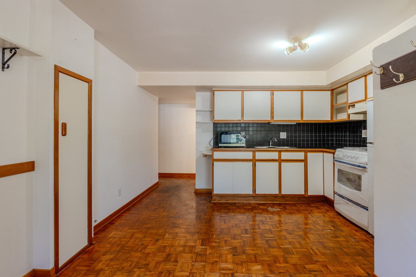 426 Seaton Drive - Photo 3