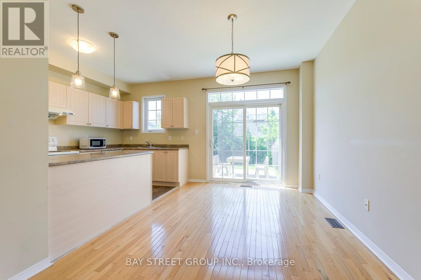 2413 WHISTLING SPRINGS CRESCENT - Photo 10