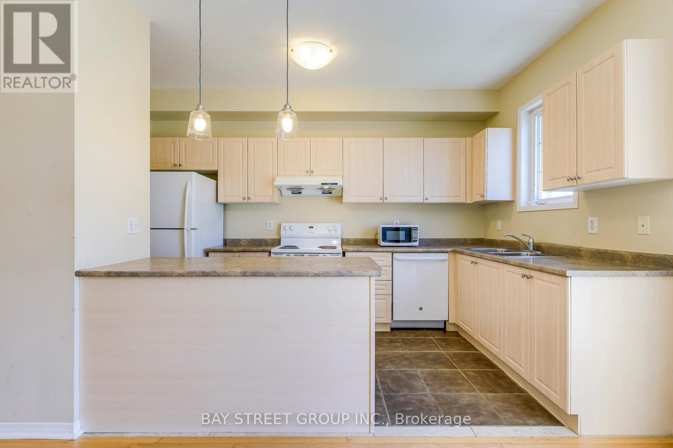 2413 WHISTLING SPRINGS CRESCENT - Photo 12