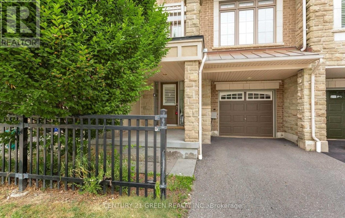 2427 GREENWICH DRIVE - Photo 4