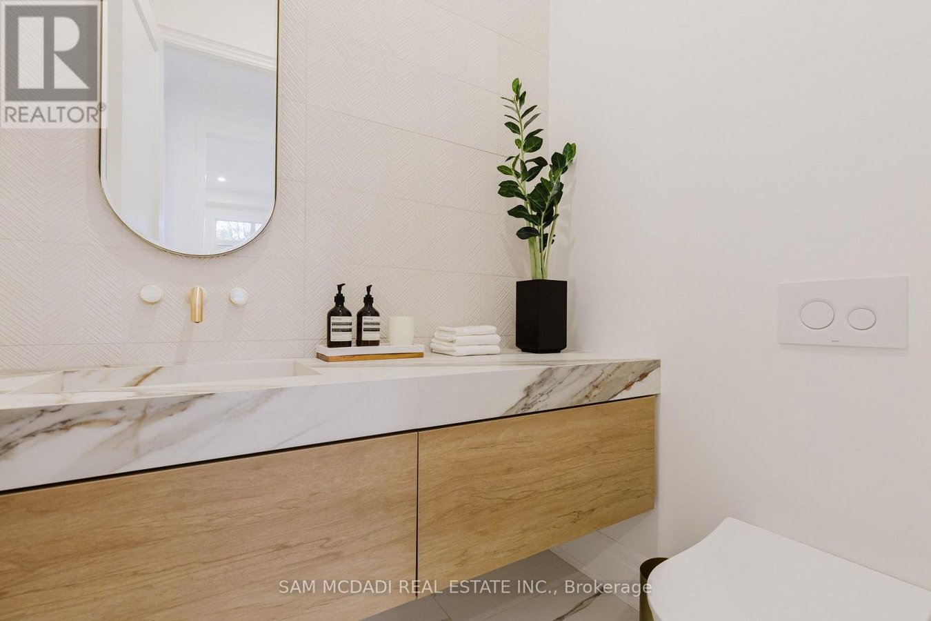 243 PRINCE GEORGE CRESCENT - Photo 11