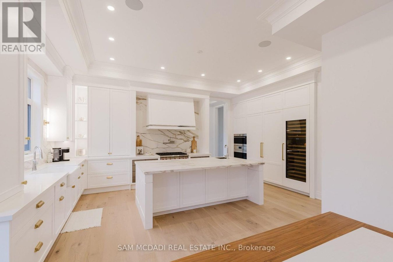 243 PRINCE GEORGE CRESCENT - Photo 14